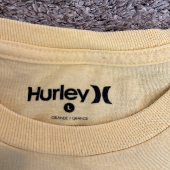 Hurley Graphic Tee - Picture 2 of 3